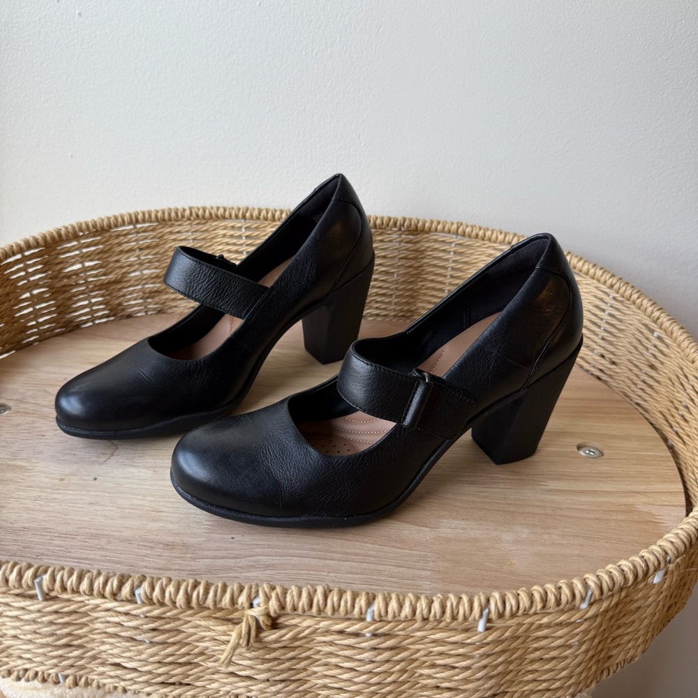 clarks mary jane pumps